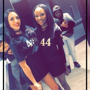 Meet your Posher, Demi